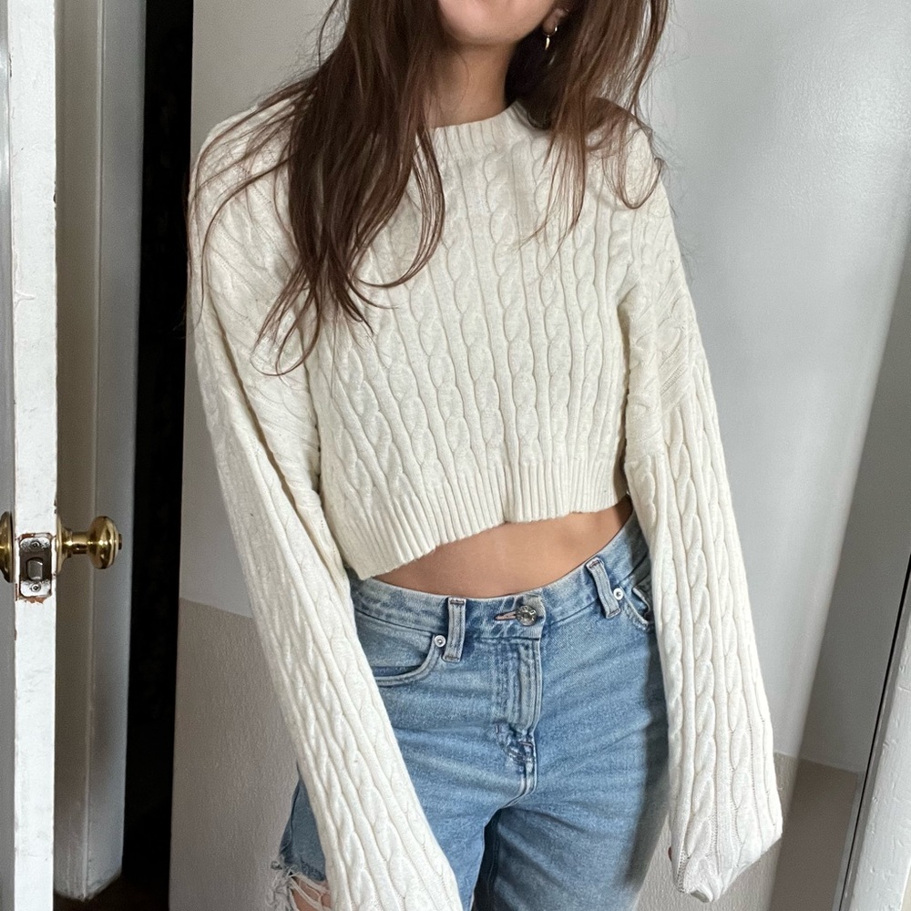 Cropped cream sweater